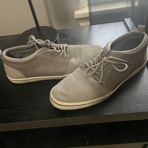 Aldo mens leather sneakers size 10 color is light gray